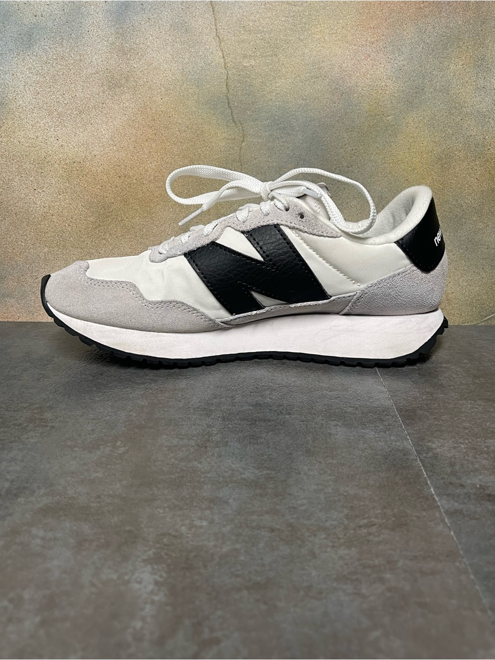 New Balance 237 Women's Sneakers White/Grey/Black Size 8.5B - Picture 13 of 16